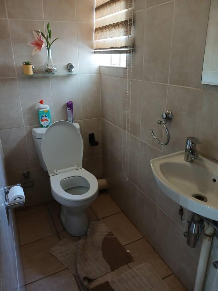 The Haven Guesthouse Ezulwini Lobamba エクステリア 写真